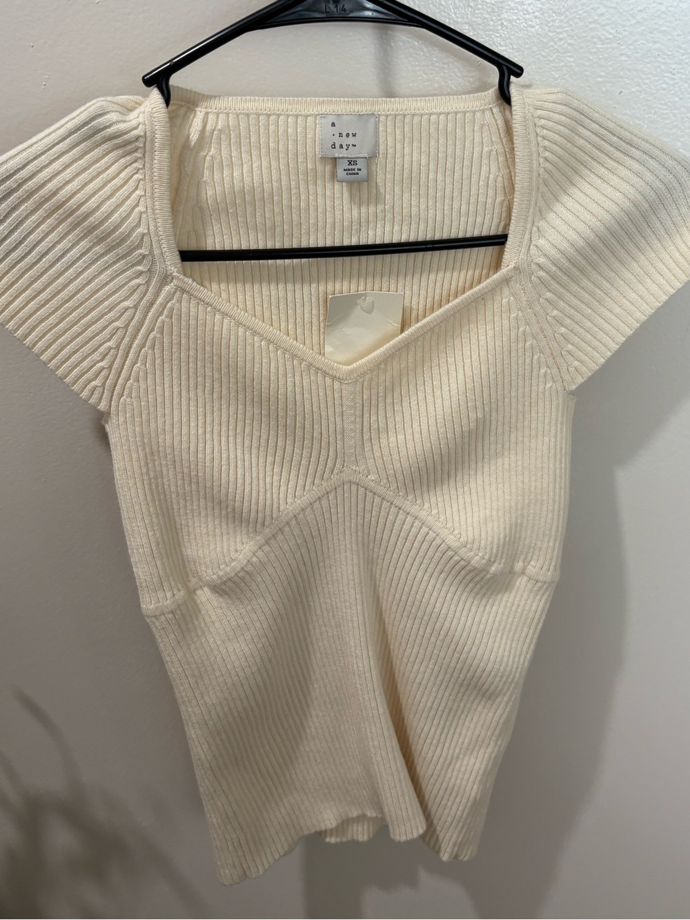 NWT A New Day Cream Ribbed Knit Sweetheart Neck Top XS